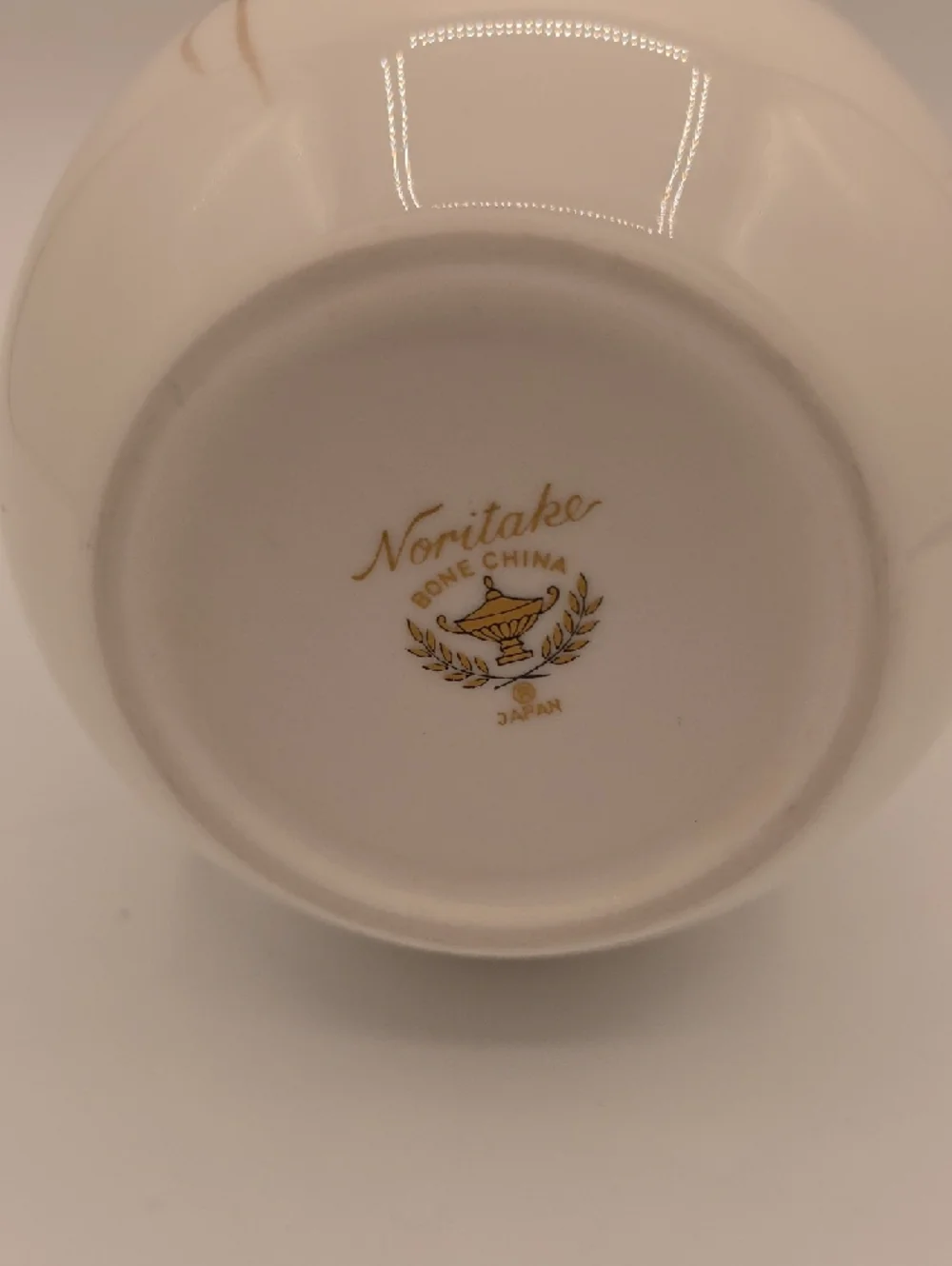 Noritake Bone China Nippon Toki Kaisha 6 1/2” Vase With Gold Rim Signed